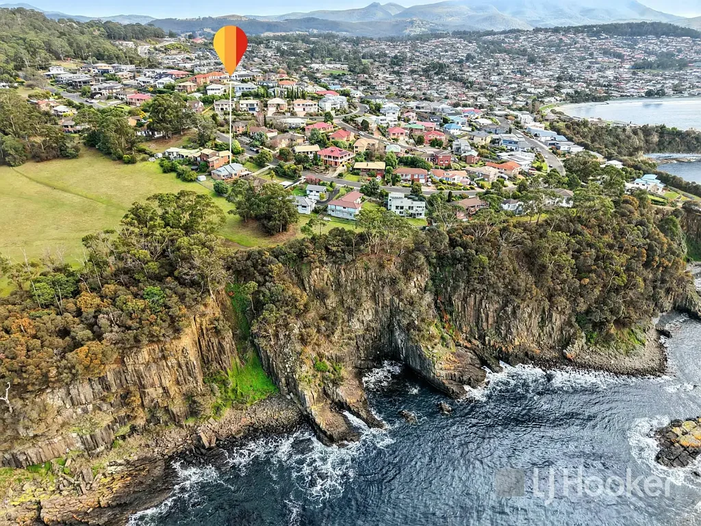 81 Suncoast Drive, Blackmans Bay, TAS 7052
