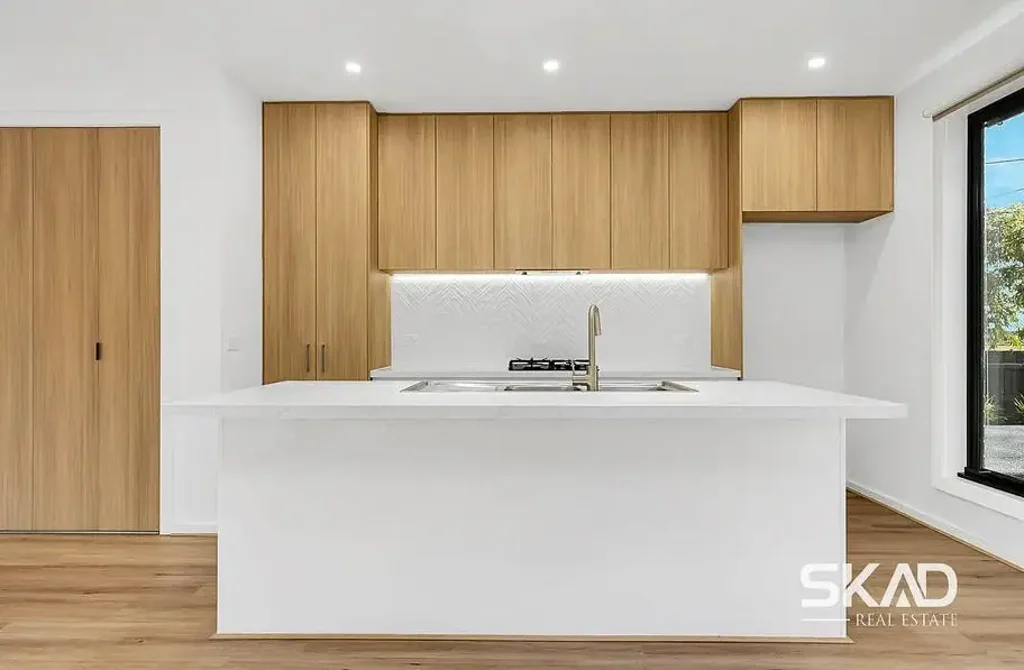 Thomastown 3ห้องนอน Standout Street-Front Luxury with Double Garage  -   Expected Completion: 4-6 Weeks