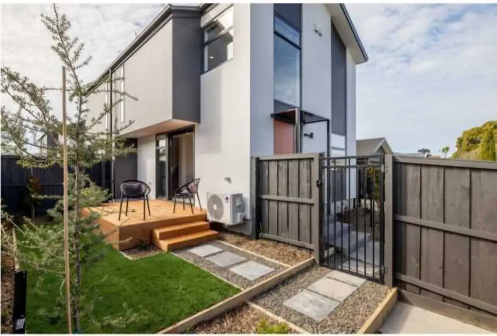 Christchurch Central 2 Bedroom Modern Living Modest price