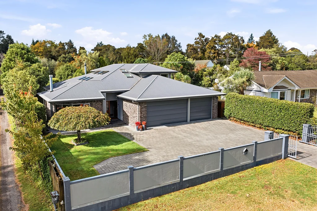 Turangi 3ห้องนอน Executive living moments from the Tongariro River