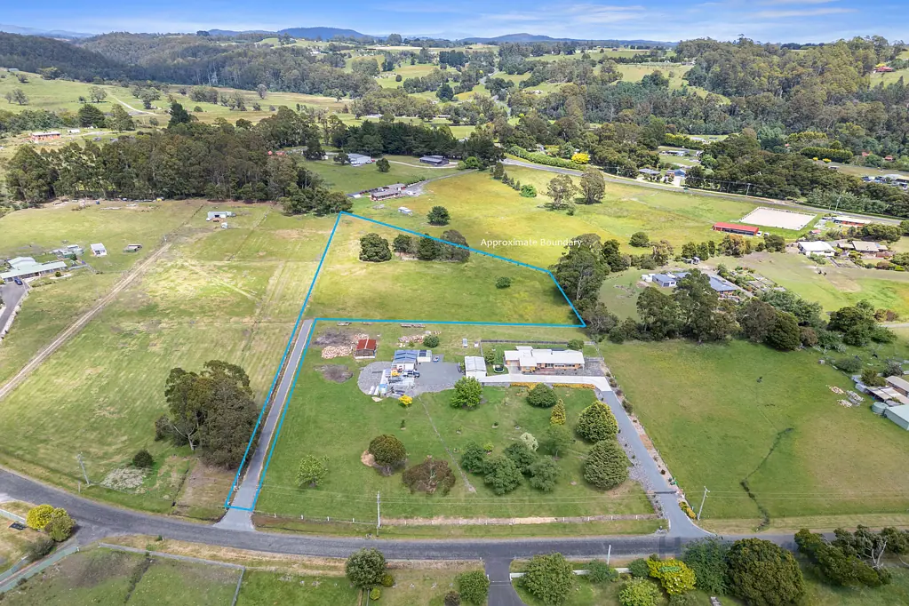 32 Lawrence Avenue, Acacia Hills, TAS 7306