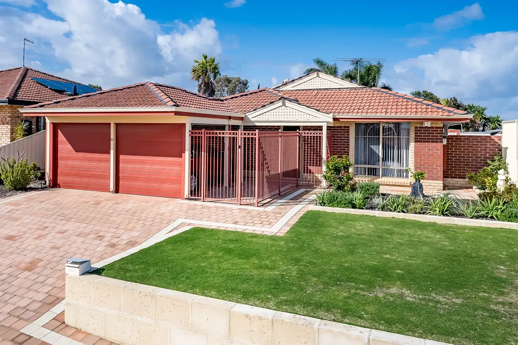 Clarkson 4房  Renovated Family Home with Spacious Entertaining