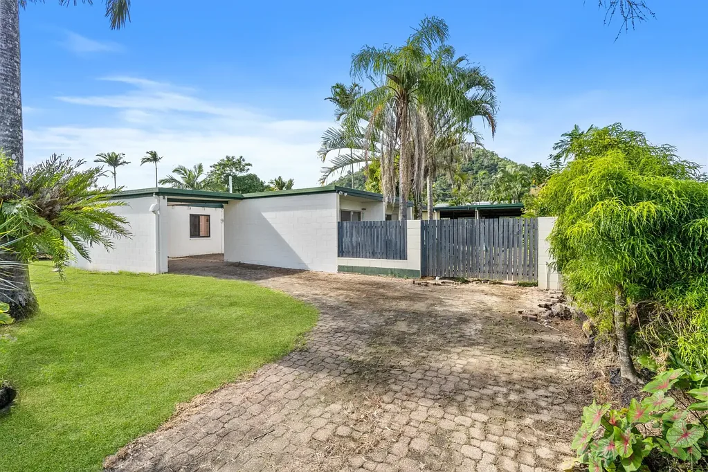SPACIOUS FAMILY HOME IN SOUGHT AFTER TRINITY BEACH
