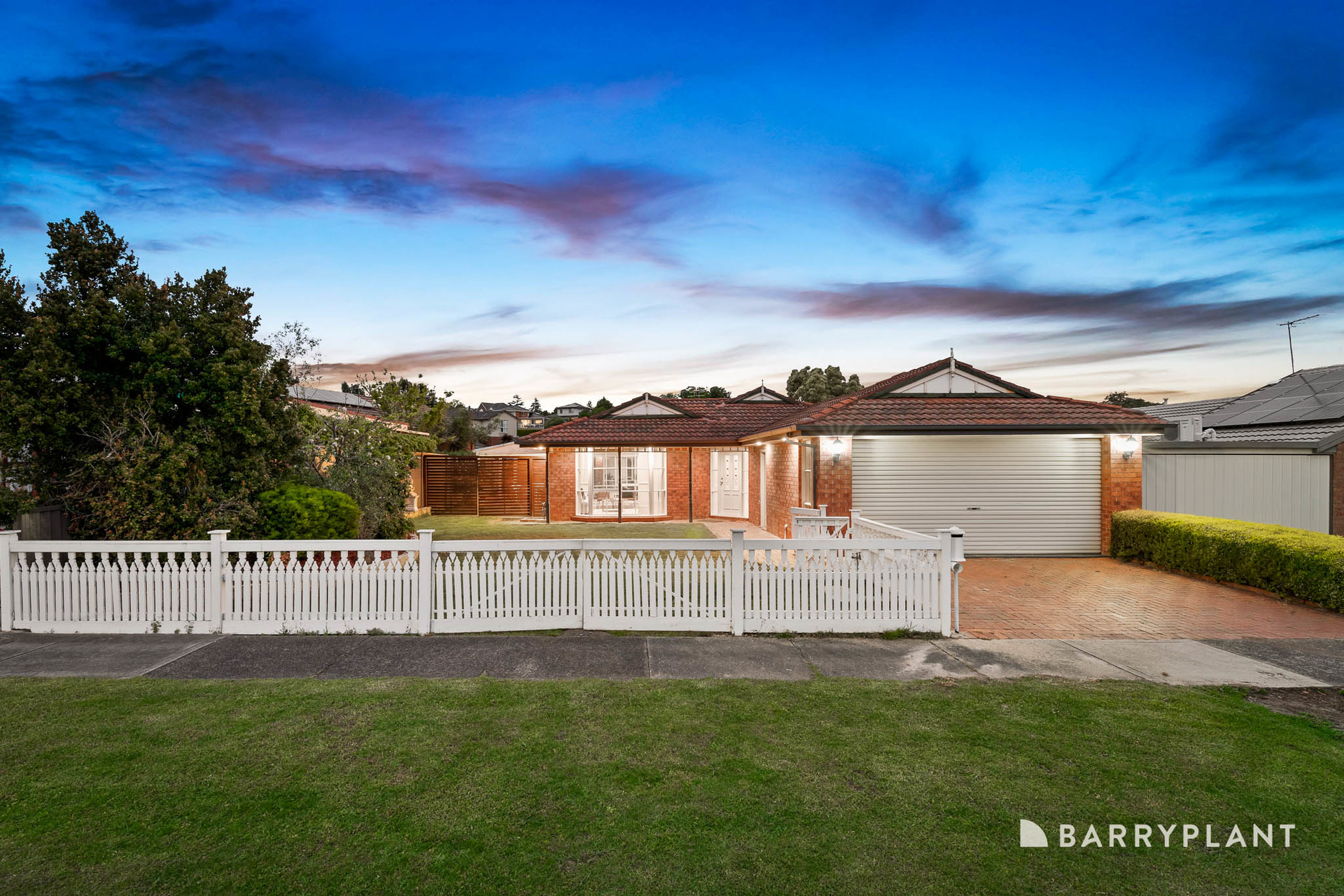 12 ROXBY CT, BERWICK VIC 3806, 0 habitaciones, 0 baños, House