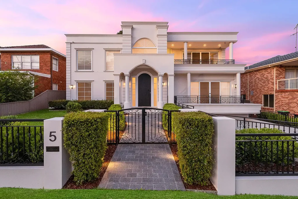 5 Pacific Street, Blakehurst, NSW 2221