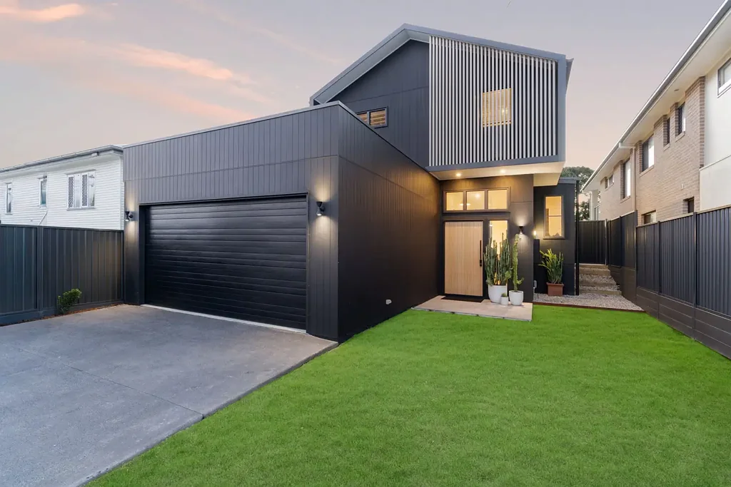 Mount Gravatt East 4房  Architectural Luxury In Mansfield High Catchment