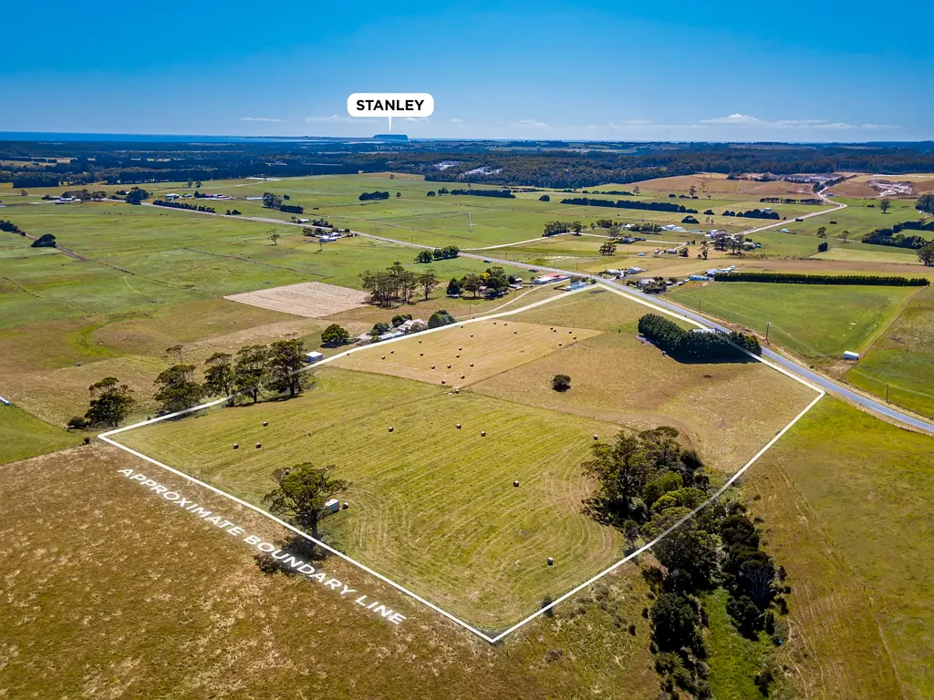 Smithton 3 Bedroom The Australian Dream! Renovated Home, Large Shed On Almost 20 Acres