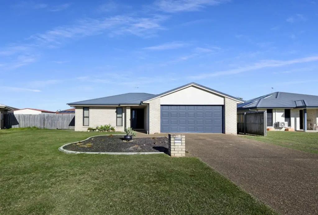 SPACIOUS, MODERN & FAMILY-FRIENDLY – COMFORTABLE LIVING IN THABEBAN