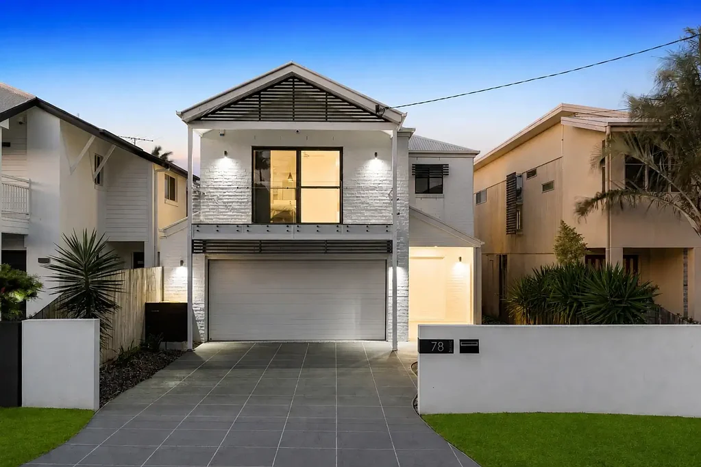 Manly 4房 海滨瑰宝 300米公园 6灶头Smeg厨房 游泳池空间 学区房 Manly Harbour近 Bayside Beauty - Only a short stroll to the waterfront