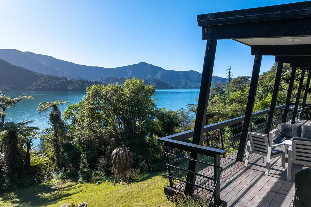 Marlborough Sounds 2ਬੈੱਡਰੂਮ Your Beach, Your Waterfront, Your Escape