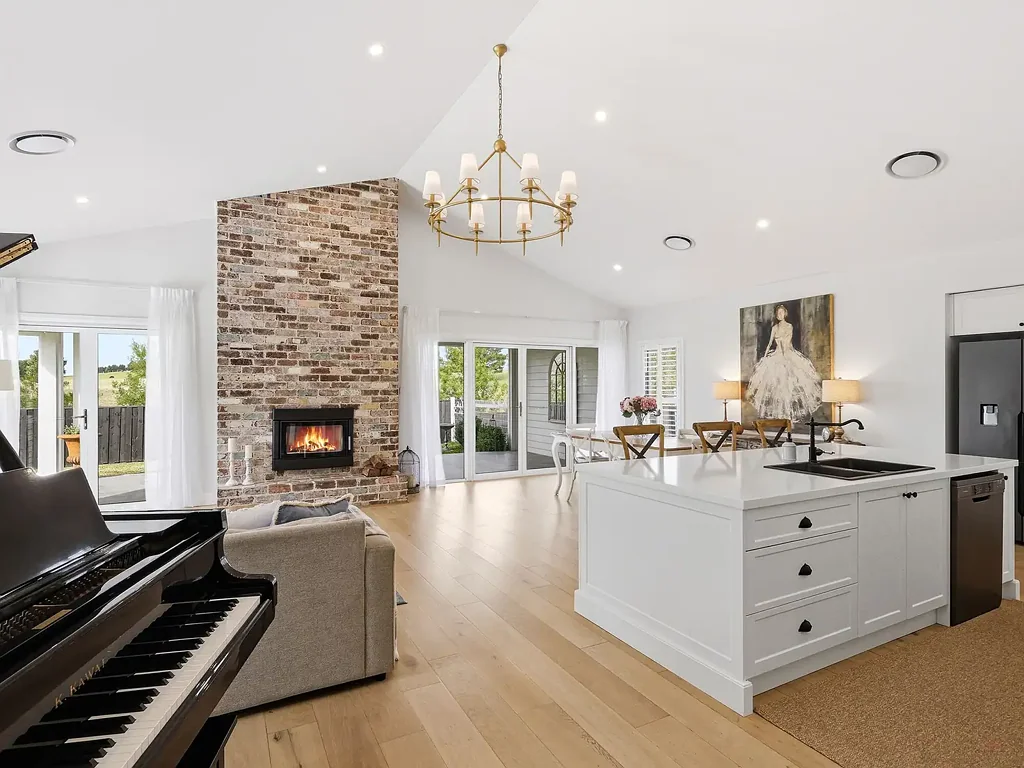 Moss Vale 5 Slaapkamer 'Rosedale' Designer Home & Designer Lifestyle