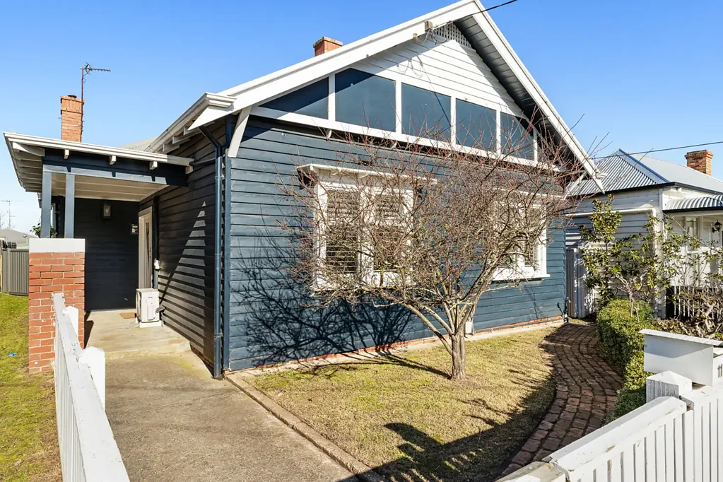 Newington 3房  Timeless Californian Charm in the Heart of Newington