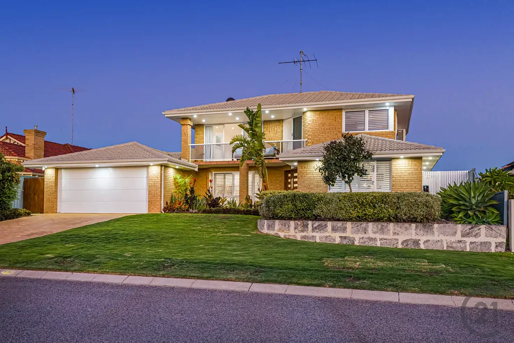 San Remo 4Habitaciones Stunning Coastal Family Home with Pool, Entertainer's Alfresco & Sunset Balcony