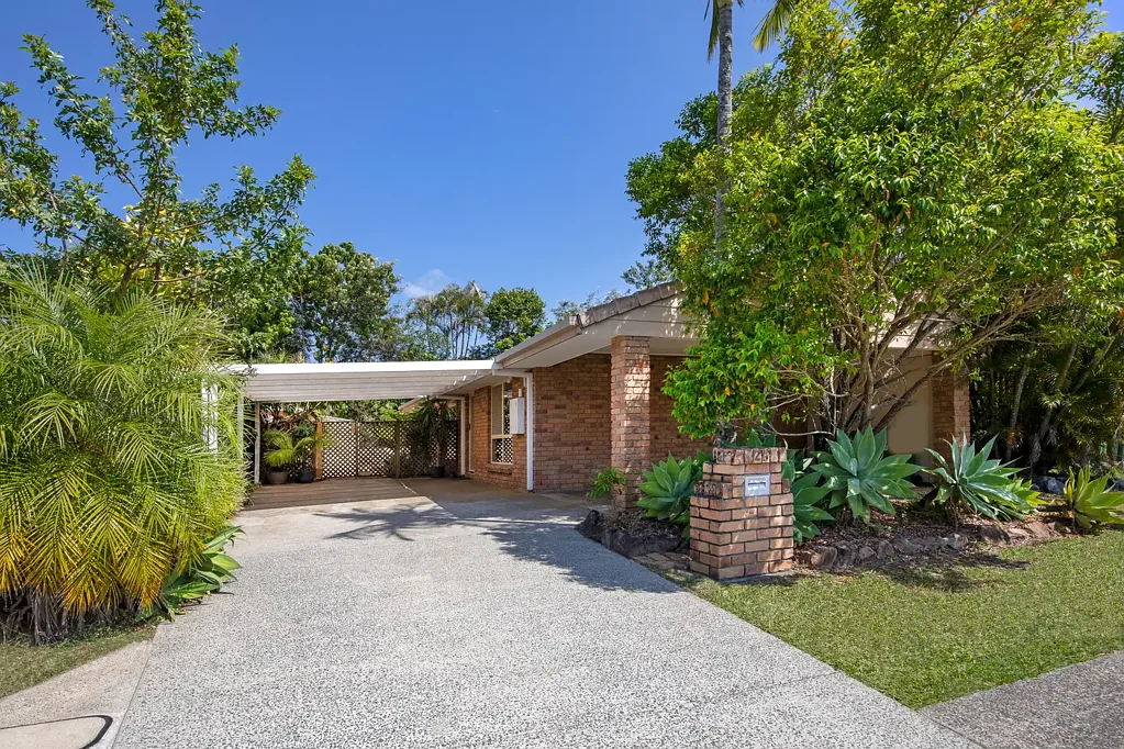 25 Montezuma Drive, Burleigh Waters, QLD 4220