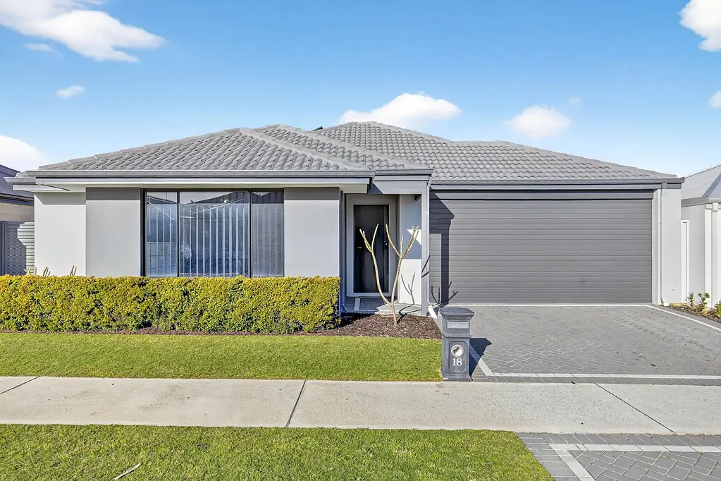 18 Beautiful Road, Banksia Grove, WA 6031