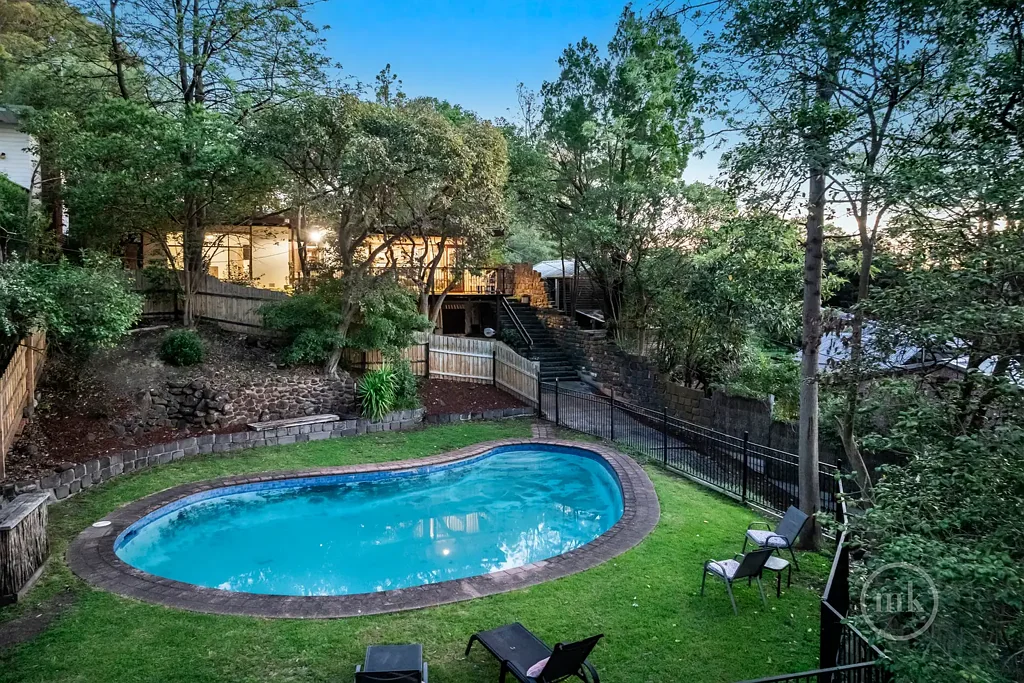 Greensborough 3ਬੈੱਡਰੂਮ A Unique And Rewarding Opportunity