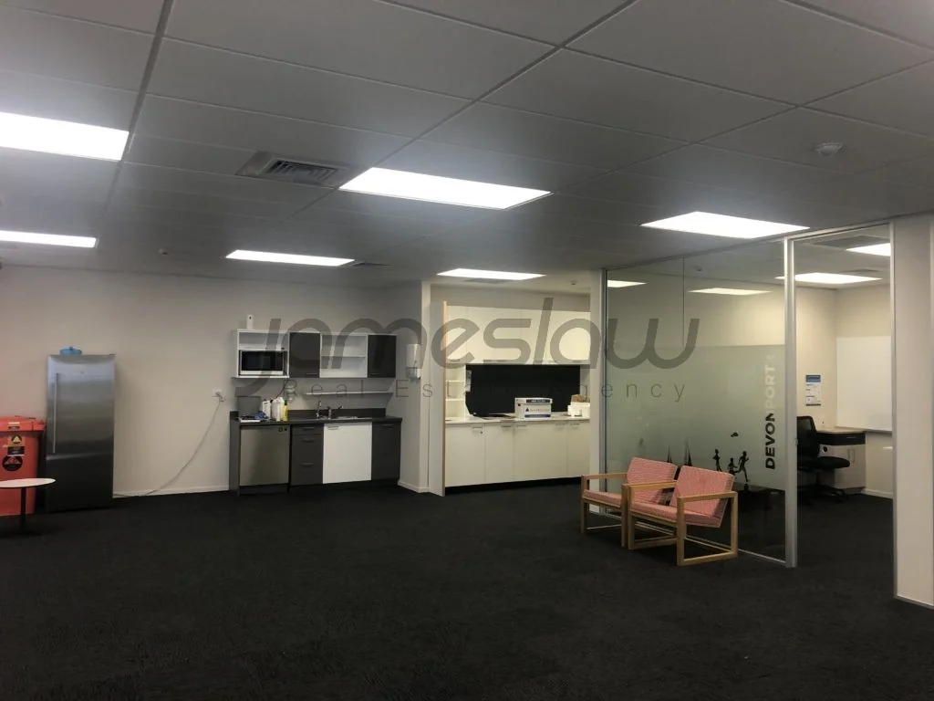 Takapuna 253sqm Central Takapuna Office + Parking
