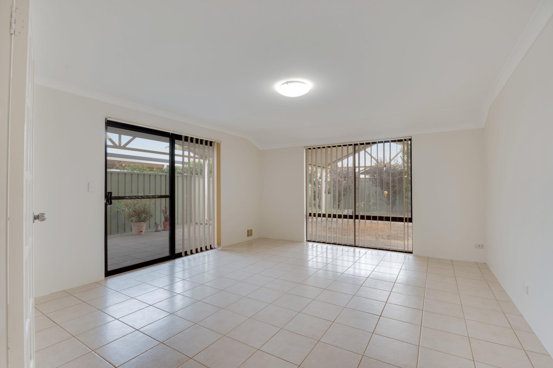 23 BARRETT ST, SOUTHERN RIVER WA 6110, 0 habitaciones, 0 baños, House