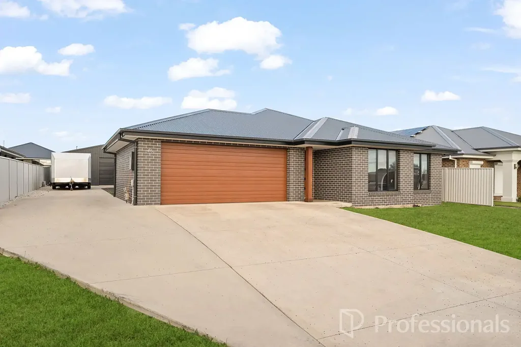 Eglinton 4房  Modern Family Living with the Ultimate Shed & Peaceful Rural Outlook