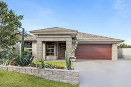 21 Muirfield Avenue, Shell Cove