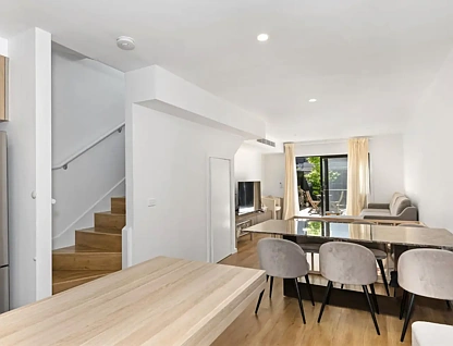 13/8 Berrigan Crescent, O'Connor, ACT 2602, 3 غرف, 2 حمامات, Townhouse