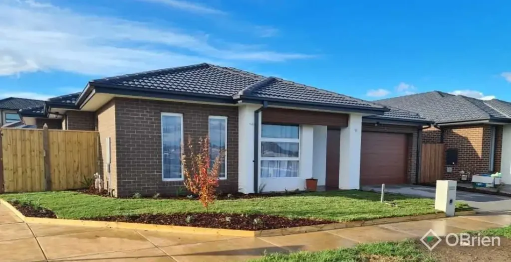 MODERN & SPACIOUS FAMILY HOME