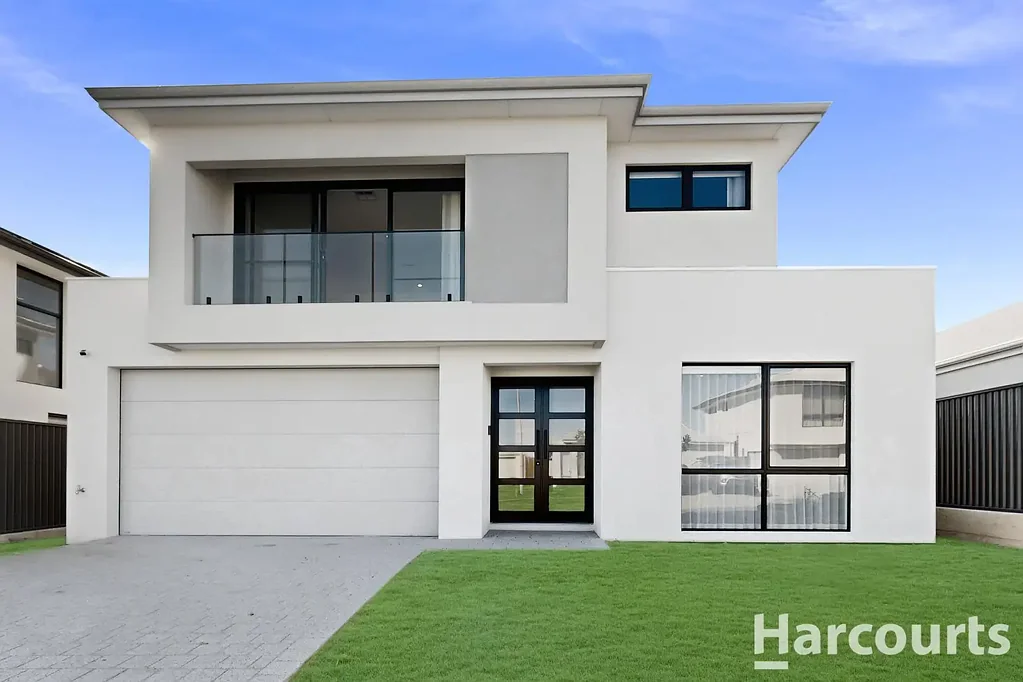 COASTAL FAMILY LIVING AT ITS FINEST WITH OCEAN VIEW!