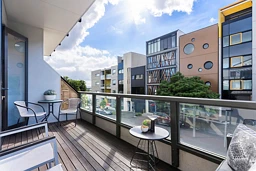 1B/10 Crummer Road, Grey Lynn