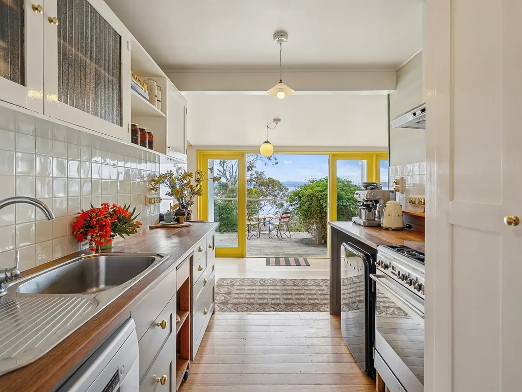 121 Linden Road, Primrose Sands, TAS 7173