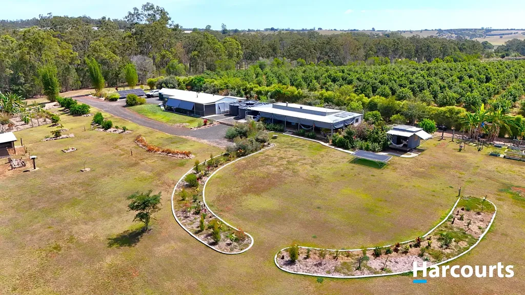 North Isis 37.1 ACRES OF SELF SUFFICIENT LIVING - RUNNING CREEK