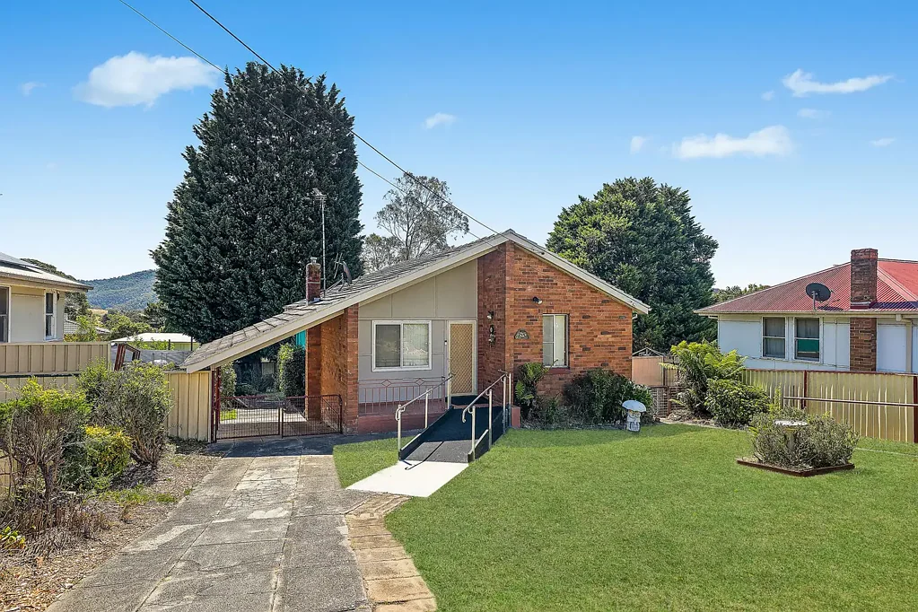 11 Landa Street, Lithgow, NSW 2790