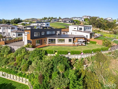 Whitby 5房  LUXURIOUS FAMILY LIVING