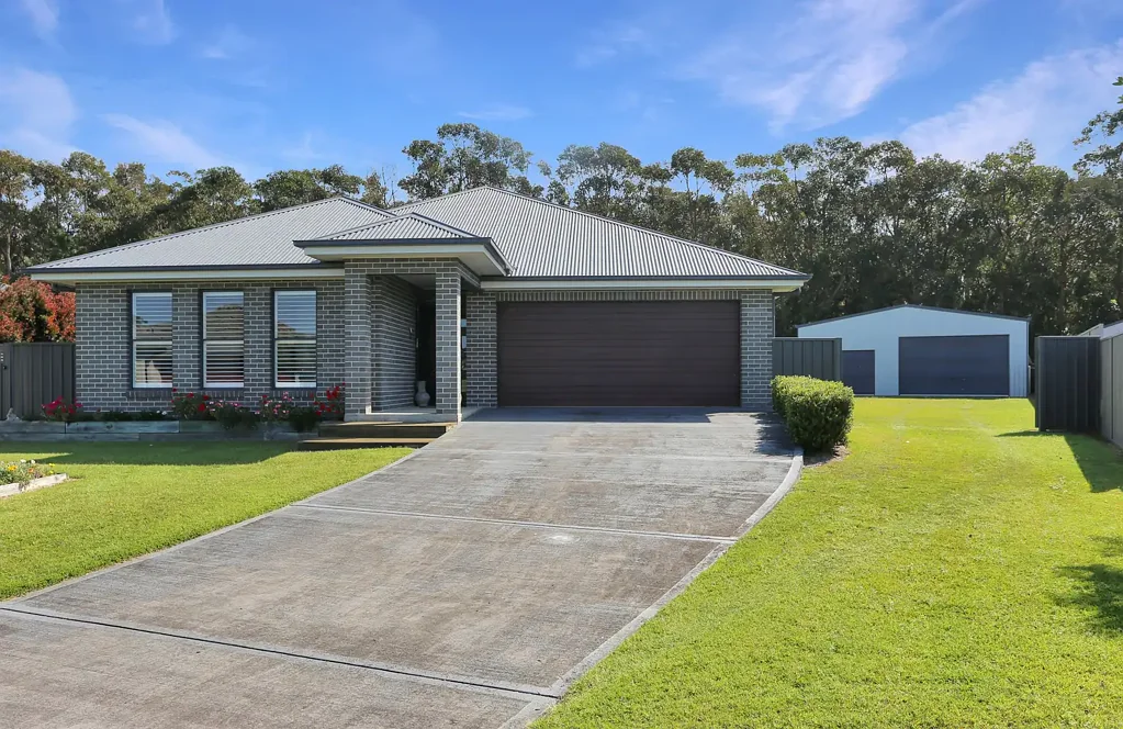 37 Martin Circuit, Tea Gardens, NSW 2324