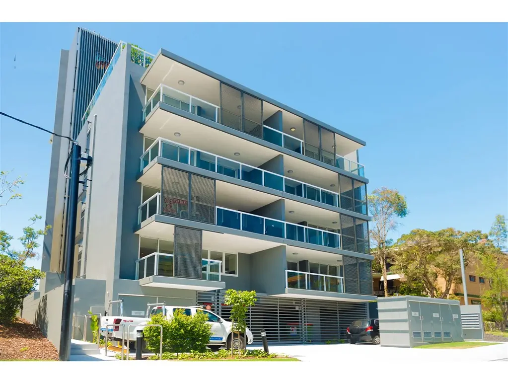 Luxury Sub-Penthouse Living with Stunning City Views!