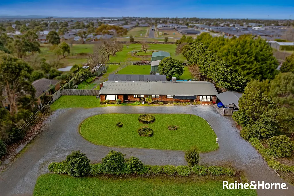 40 Collison Road, Cranbourne East, VIC 3977