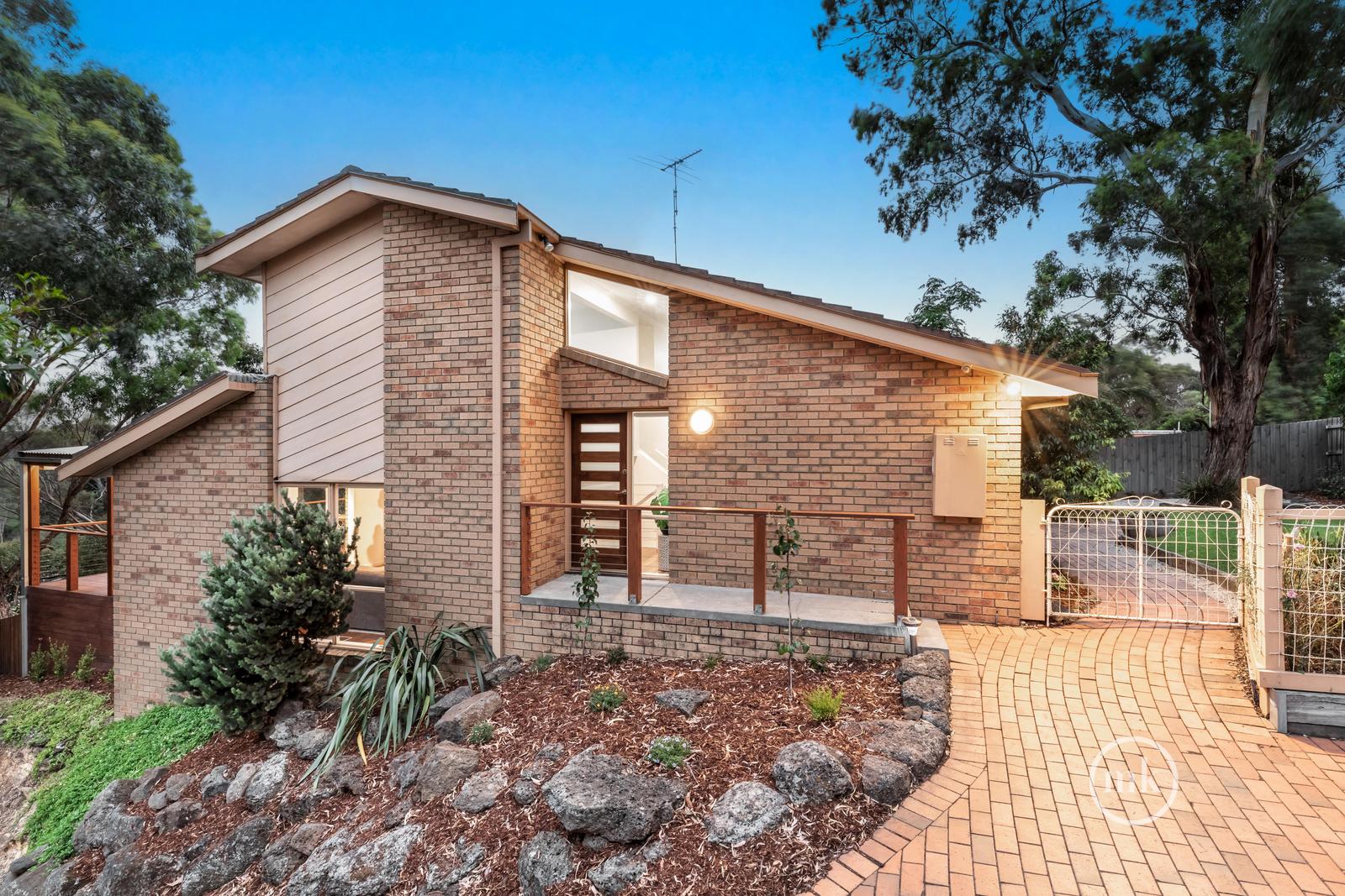 54 COROWA CR, GREENSBOROUGH VIC 3088, 0 침실, 0 욕실, House