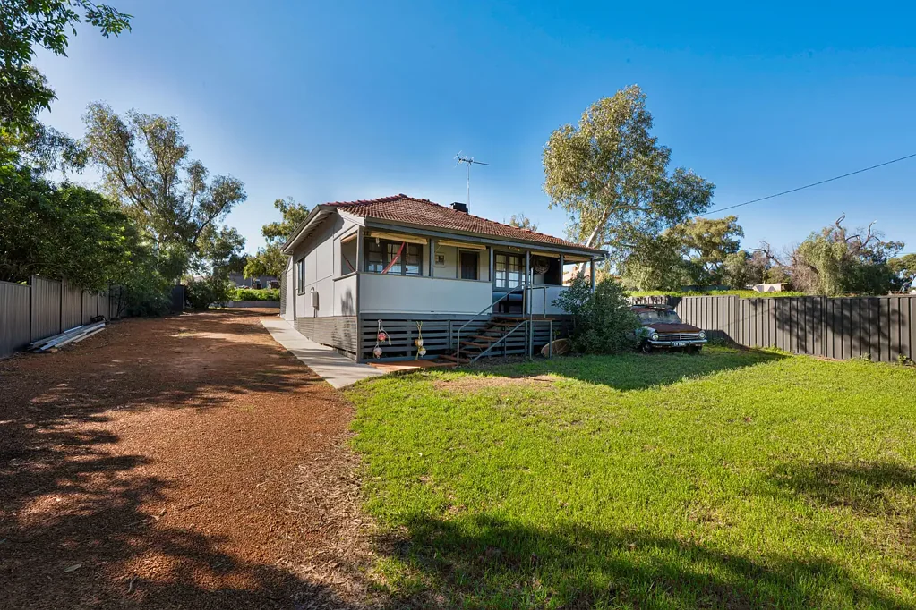 144 West Street, Northampton, WA 6535