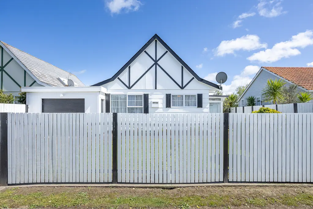 Dargaville 2房  Quaint sunny Tudor Unit