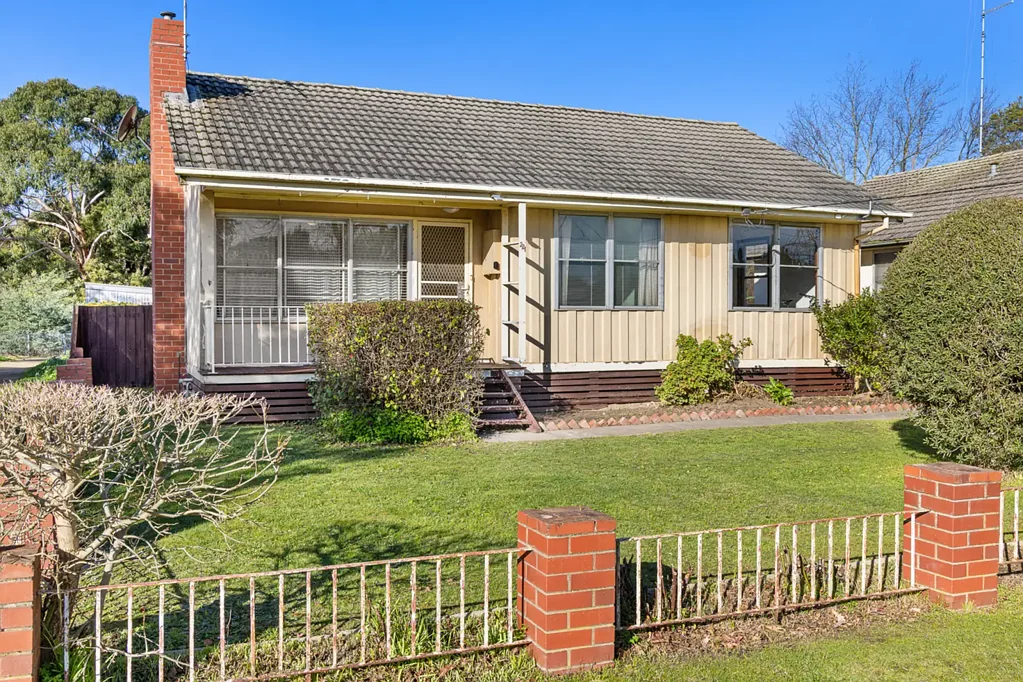 Ballarat East 3Phòng ngủ A Classic Ballarat East Home Ready for Its Next Chapter