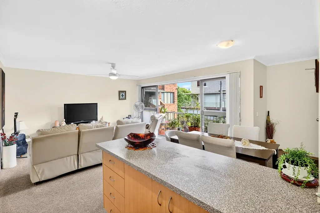 7/179 Muir Street, Labrador, QLD 4215