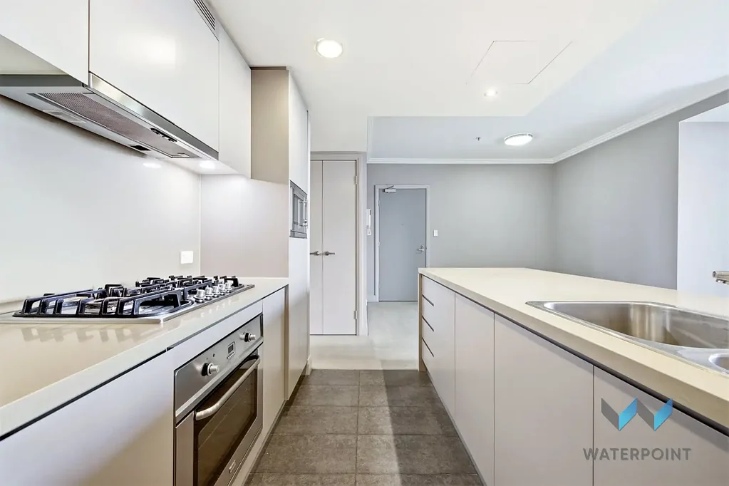 Sky-High Luxury with Spectacular City & Parkland Views