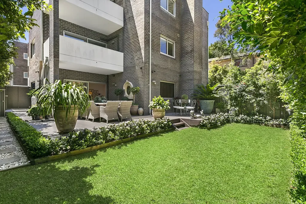 Ultimate Garden Apartment in Central Location