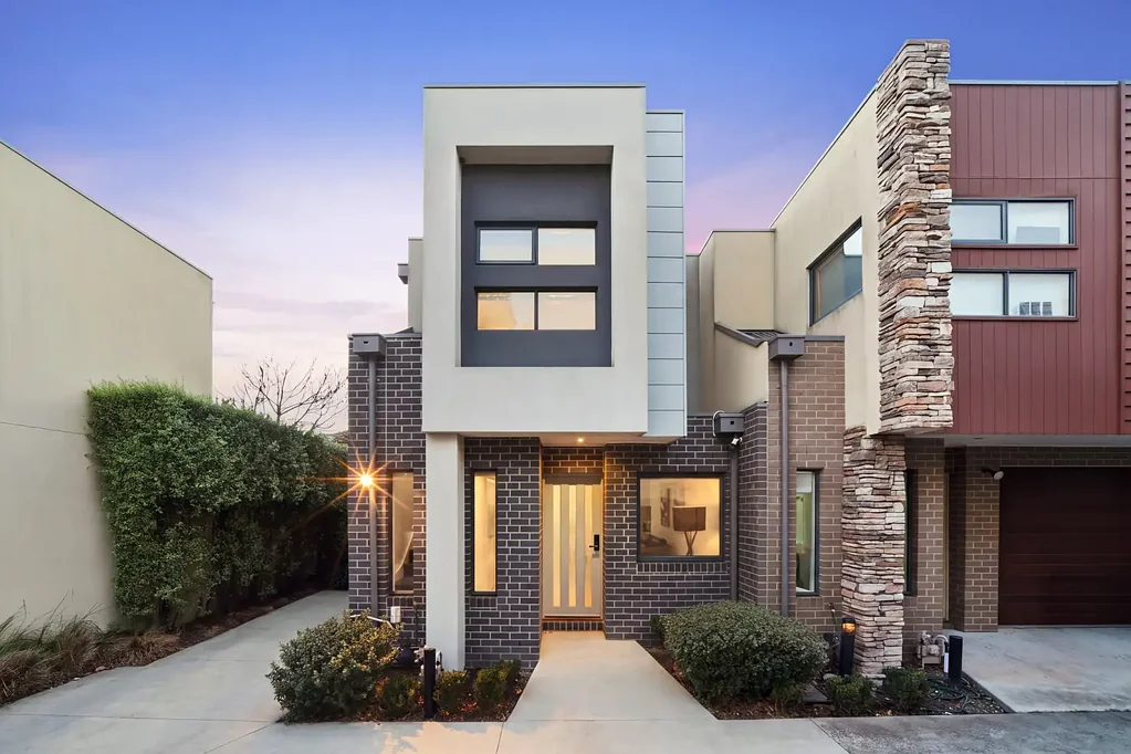 Glen Huntly 3房 黄金地段的现代家庭生活 Contemporary Family Living in a Prime Lifestyle Setting