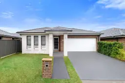 3 CONVOY ST, Jordan Springs