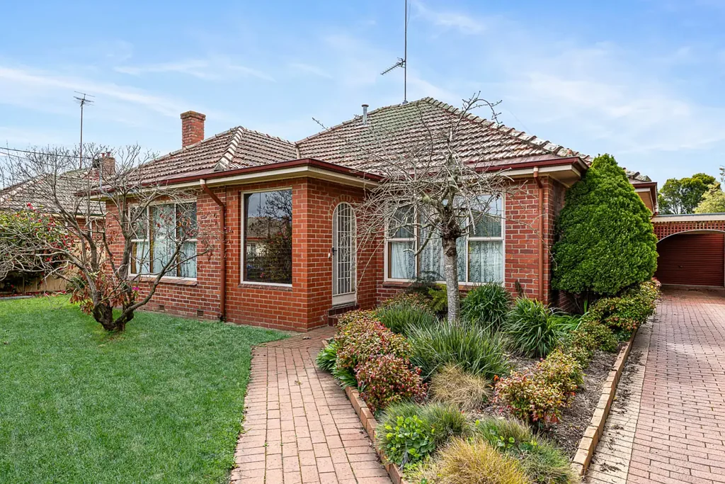 2 Poplar Street, Wendouree, VIC 3355