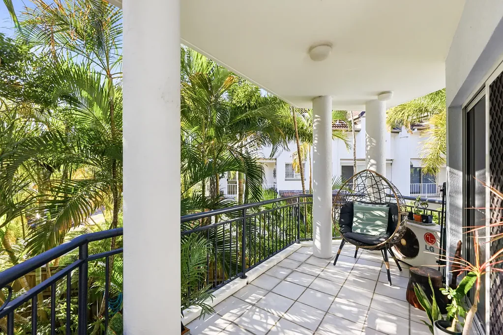 Burleigh Heads 2कमरा YOUR ULTIMATE BEACHSIDE LIFESTYLE STARTS HERE