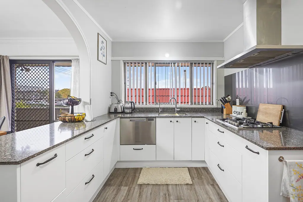 Melville 2房  Renovated & Ready to Enjoy