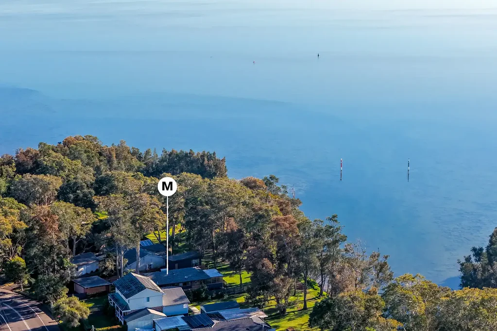 Budgewoi 4ਬੈੱਡਰੂਮ Waterfront getaway with dual accommodation