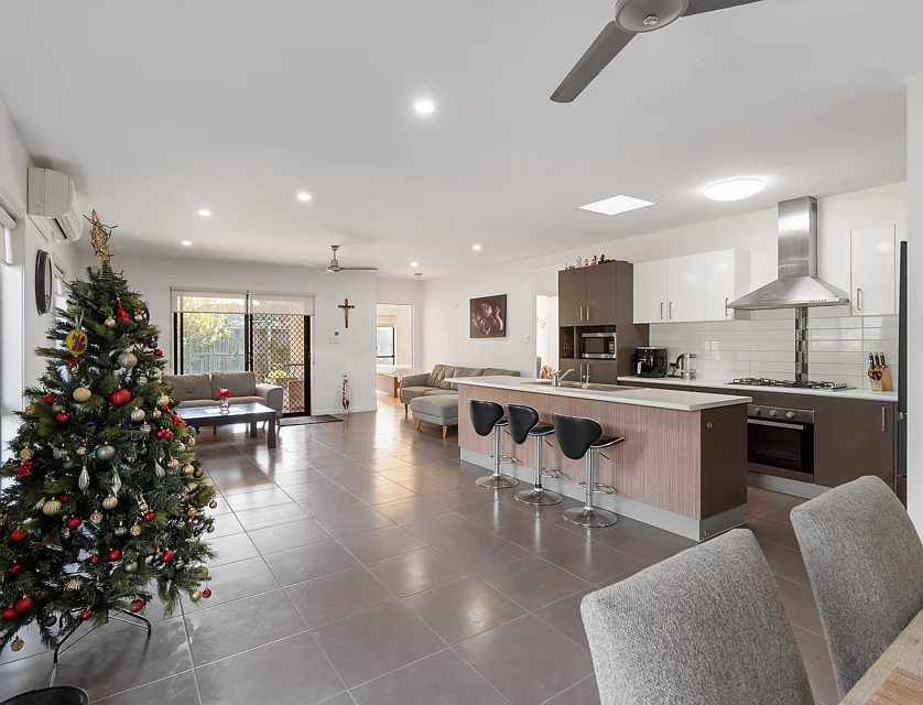 18 Highview Terrace, Murrumba Downs, Moreton Bay Region, 4 Kuwarto, 2 Banyo, House