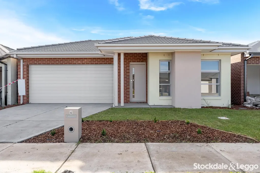Brand New Family Living!